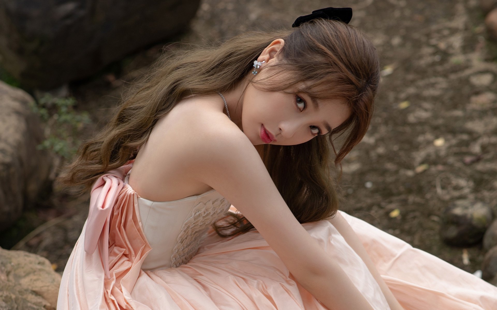 爱游戏官方-牛津联传控系统日趋成熟，U球场冲击前六，牛津联球衣