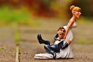 爱游戏娱乐-羽毛球新人在国际赛场崭露头角，羽毛球运动员进场视频