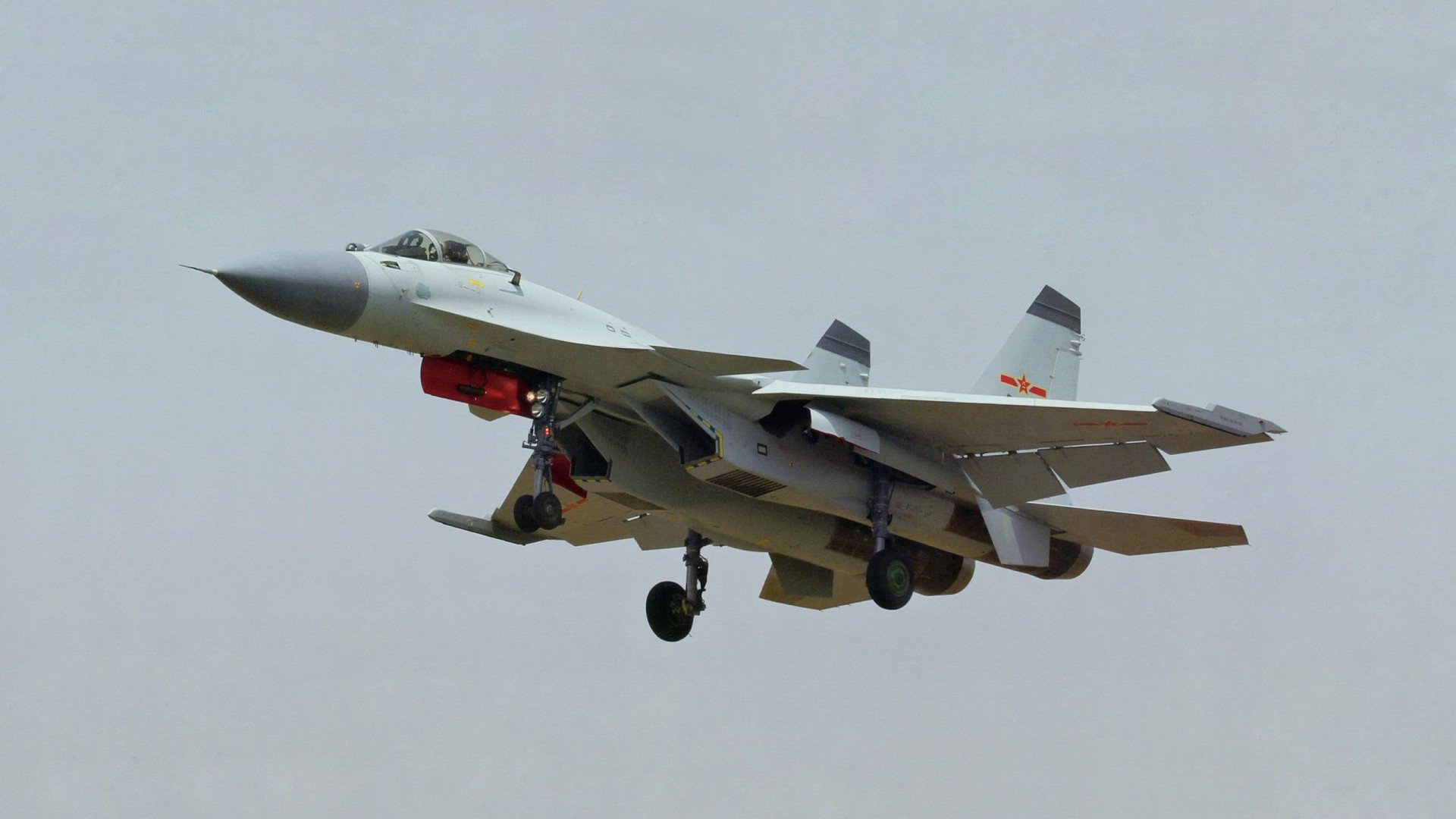 足球重大比赛现场设立互动展区,增强观赛体验,足球展厅