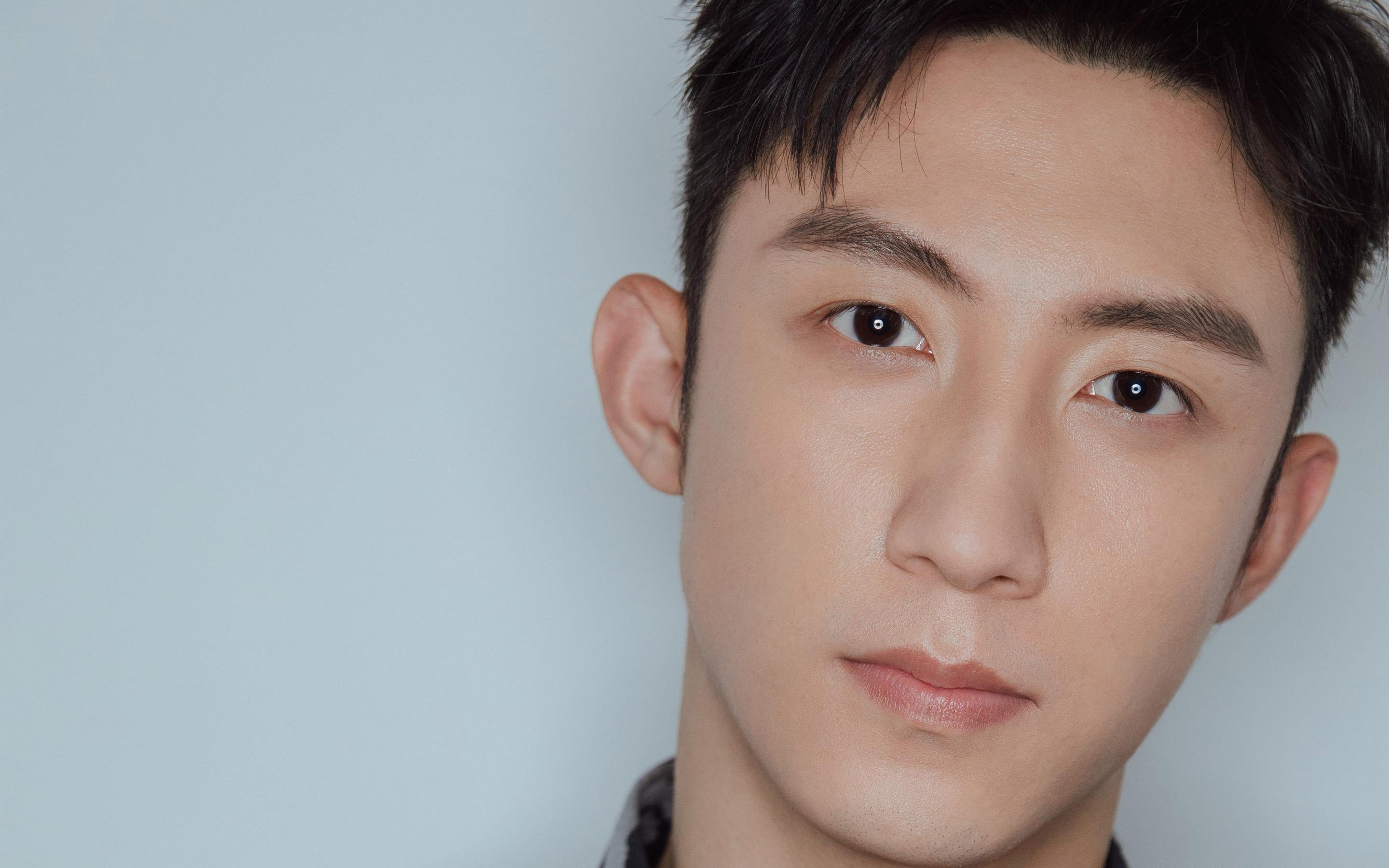 足球重大比赛现场设立互动展区,增强观赛体验,足球展厅