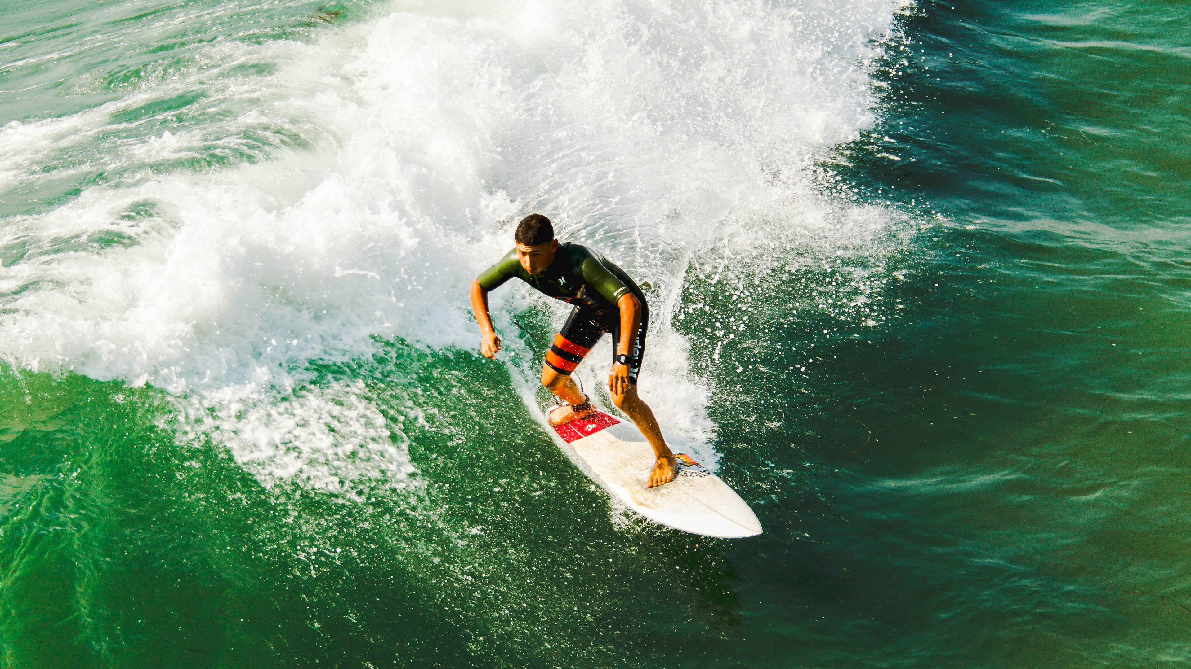 极限攀岩体验日，探索未知的高峰挑战，极限攀岩介绍